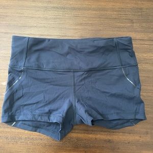 Quick pace short 2.5”